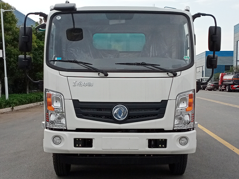 东风华神CL5080TXCBEV型纯电动吸尘车